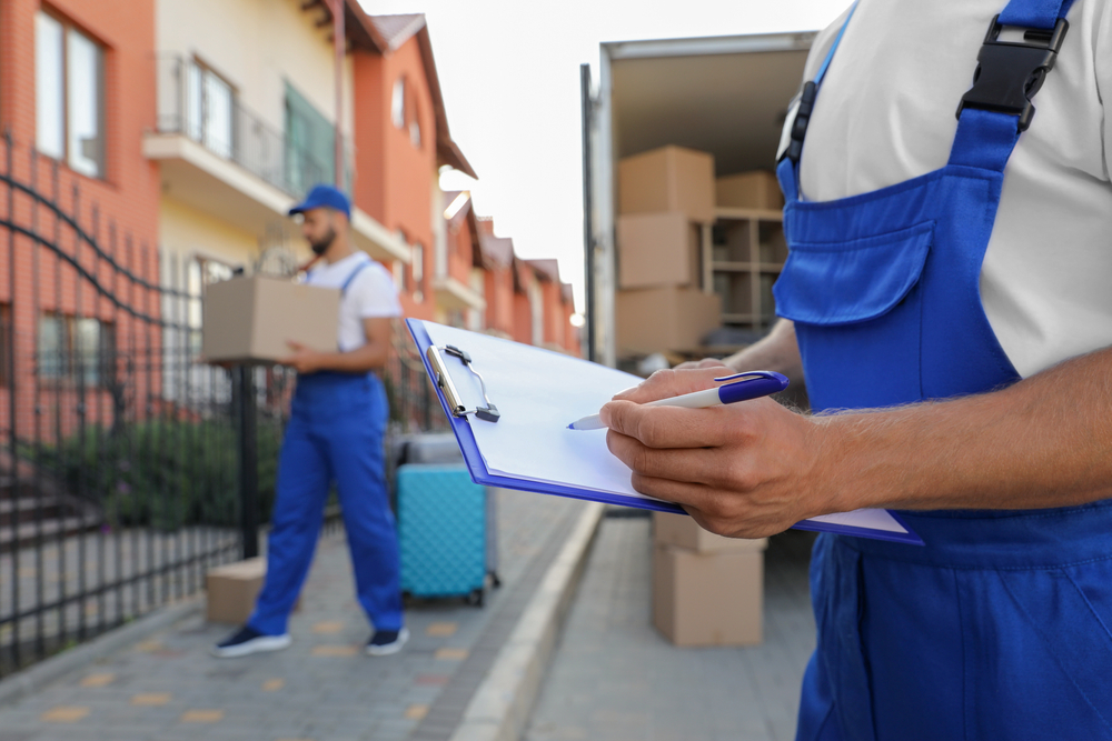 Benefits of Hiring a Residential Moving Company 